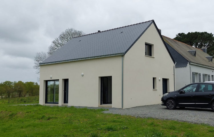 Maison indiviudelle avec toit en ardoises