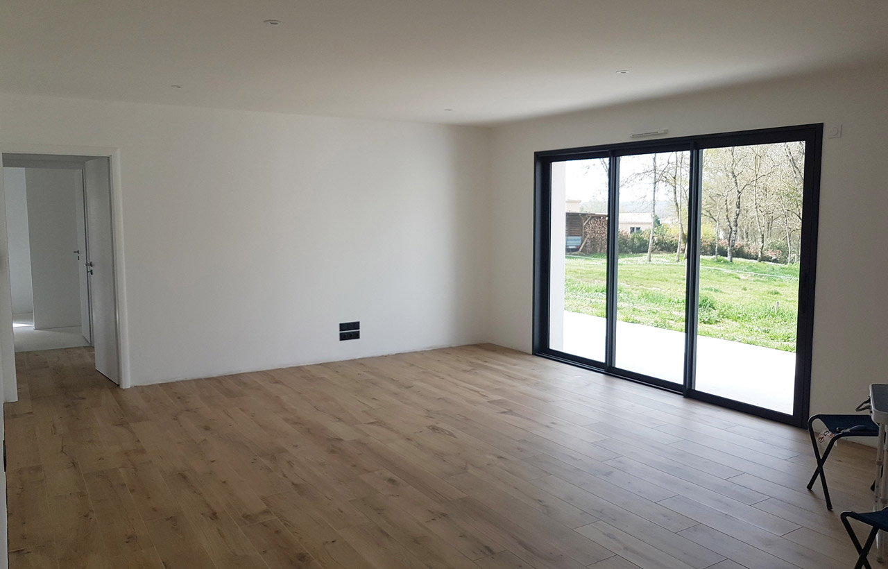 Pièce de vie d'une maison sur mesure