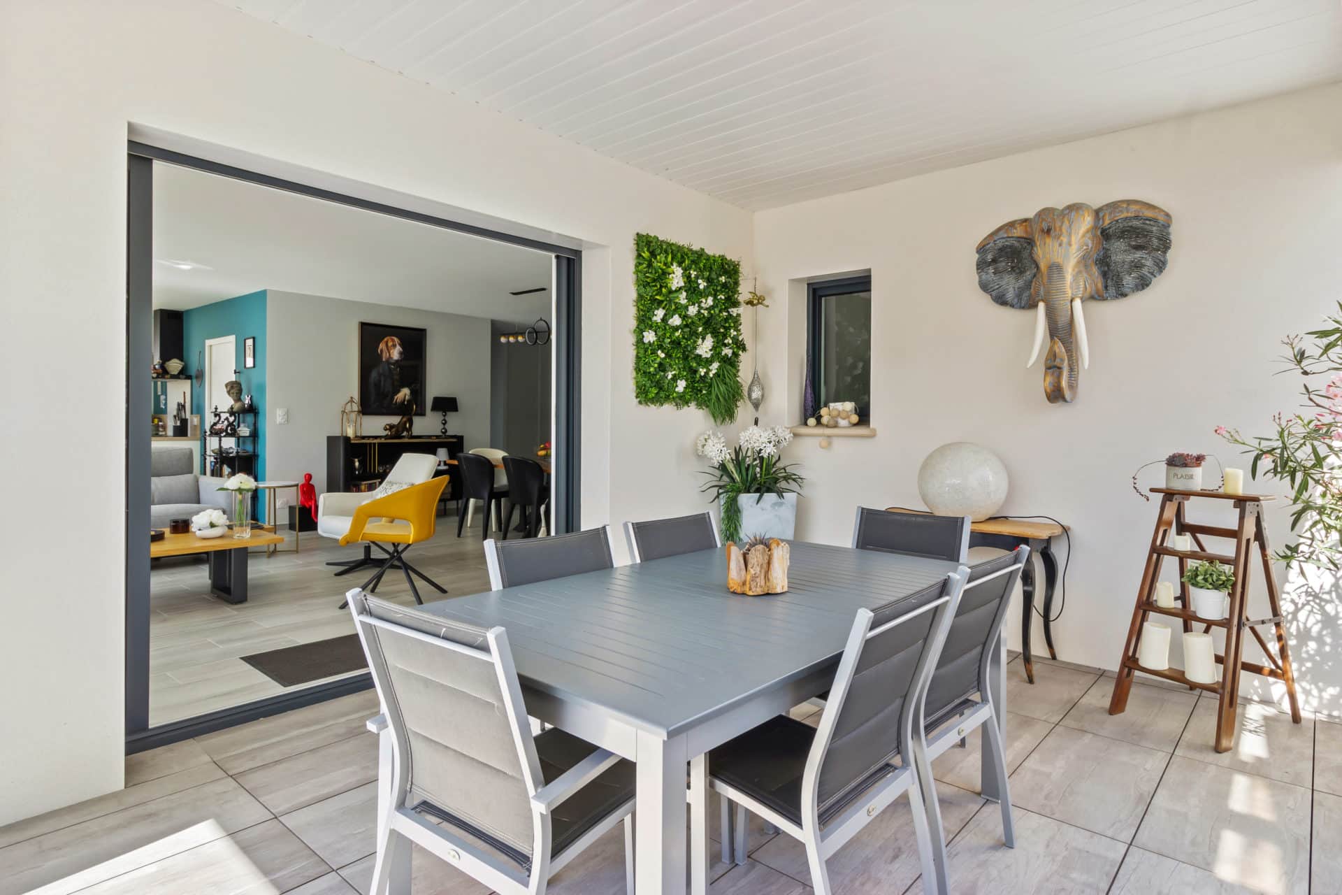 auvent espace interieur extérieur maison construction loire atlantique