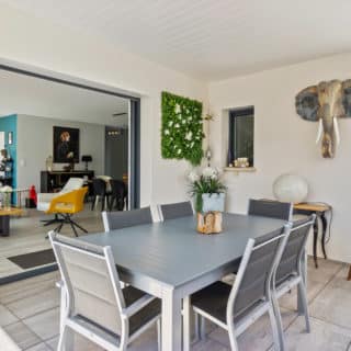 auvent espace interieur extérieur maison construction loire atlantique
