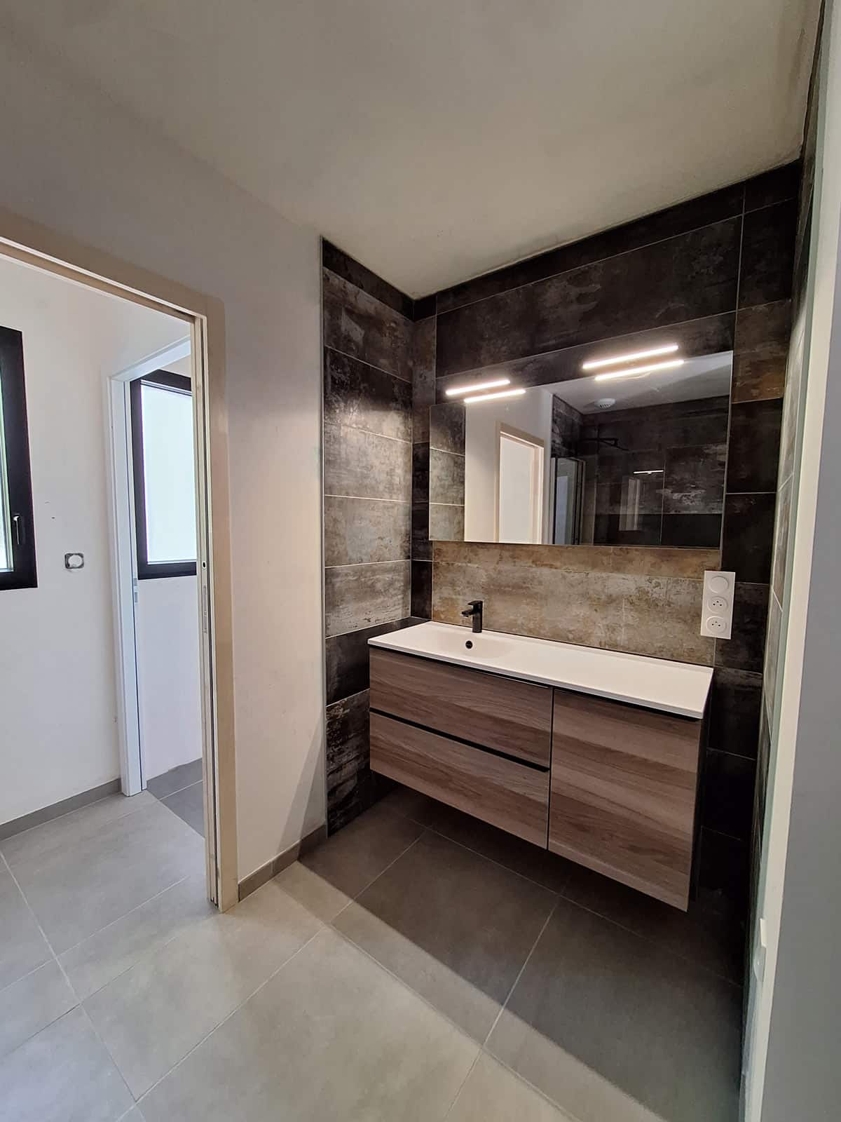 Salle de bain moderne