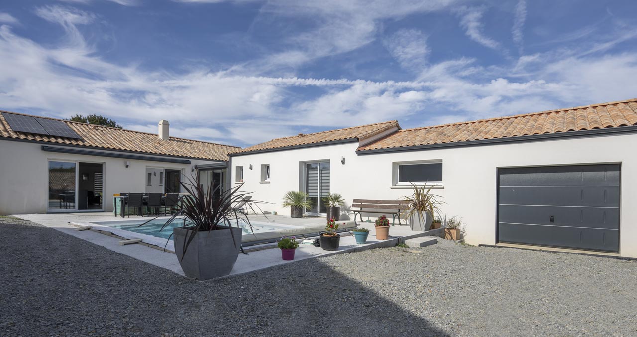 Façade arrière d'une maison à Pornic avant travaux d'agrandissement