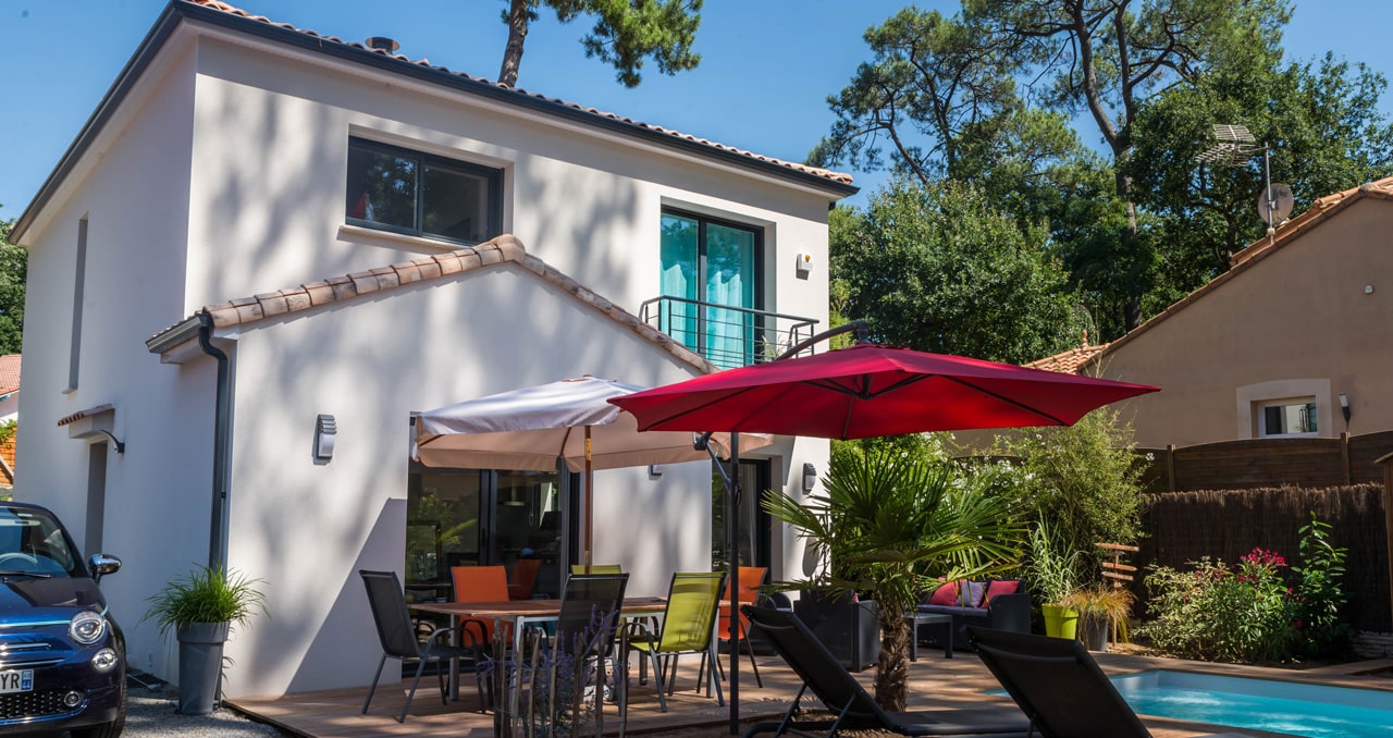 Maison neuve de 118 m² à étage avec piscine à Saint-Brevin-les-Pins - vue extérieure
