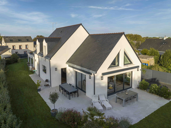 Maison neuve contemporaine construite à Missillac par Maisons de l’Atlantique