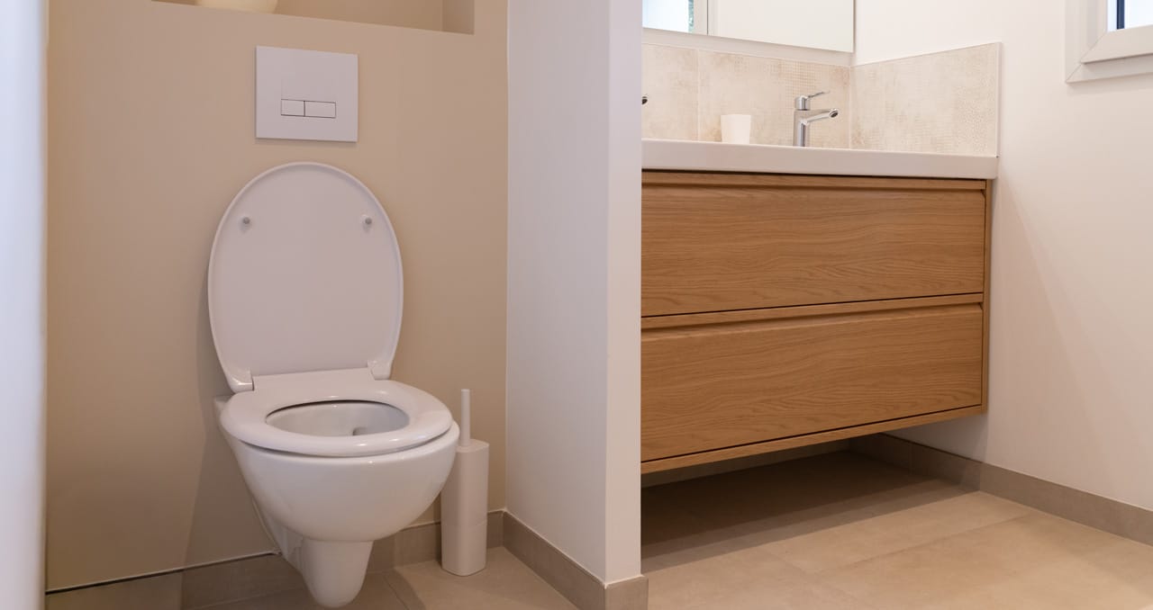 Salle d’eau à l’étage d’une maison neuve de 99 m² à Saint-Brévin-les-Pins
